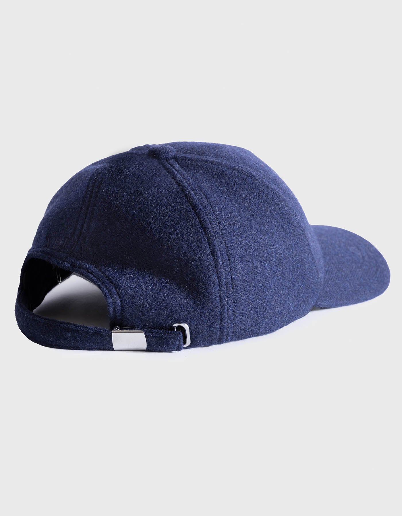 53811915686156, blue